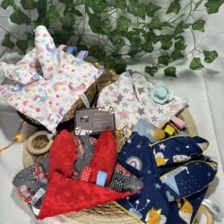 Peluche Carrée à Oreilles de lapin